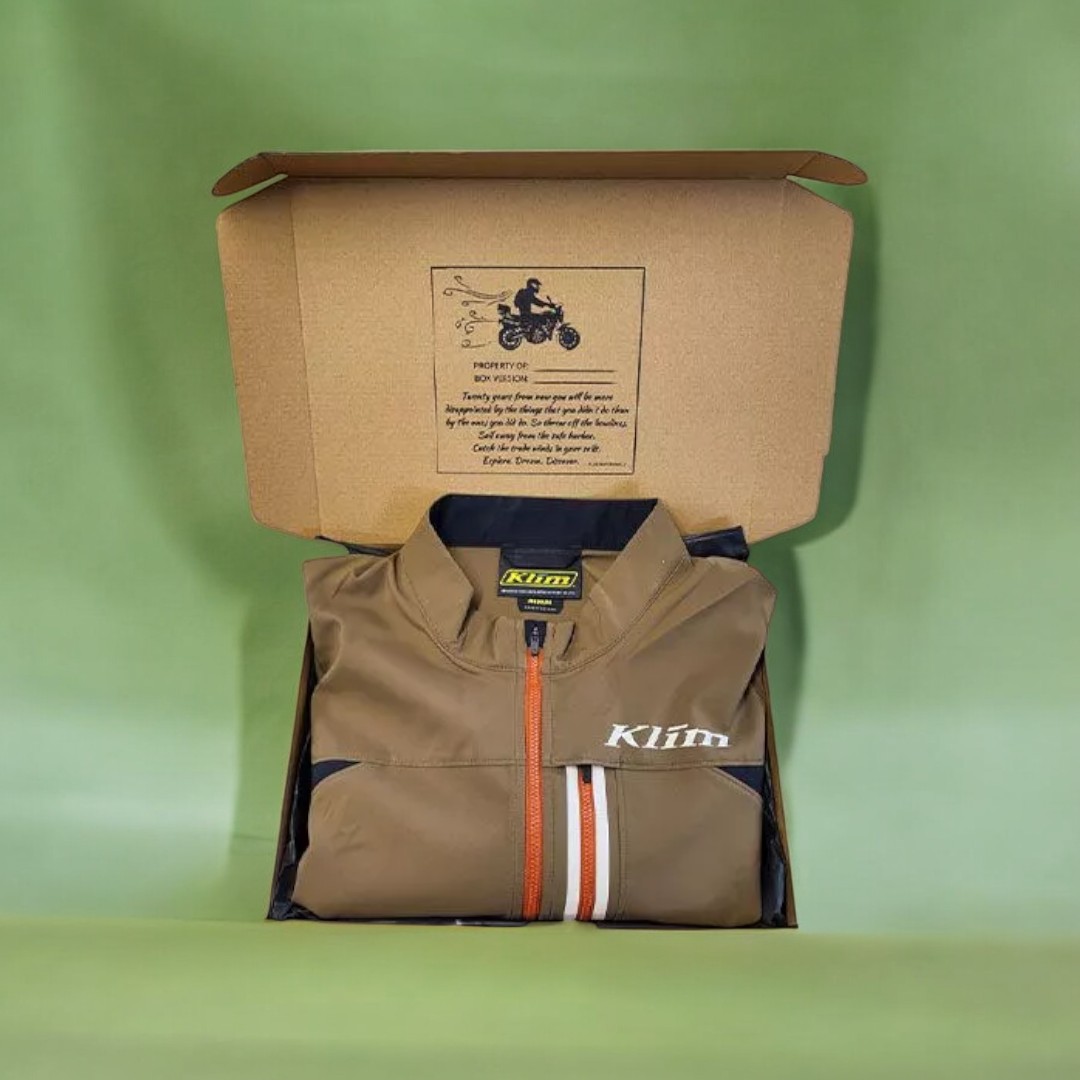 Coat Packaging Boxes 2